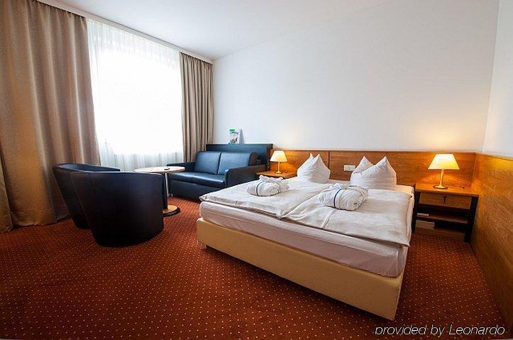 Novina Hotel Herzogenaurach Herzo-Base Eksteriør billede